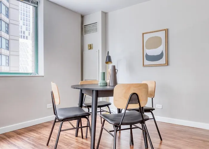 Streeterville 1br W Pool Deck Nr Park Chi-585