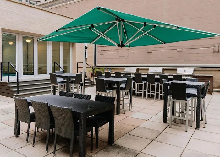 Streeterville 1br W Pool Deck Nr Park Chi-585 Chicago